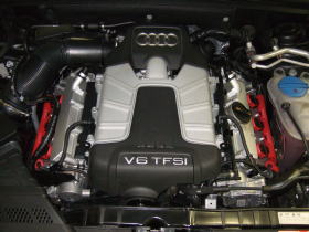 アウディS4のV6TFSIエンジン